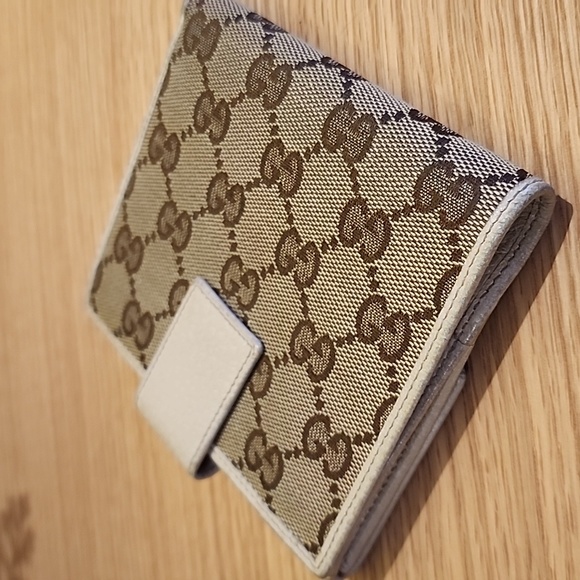 Gucci Wallet Authentic (fabric with cream leather rim) - Picture 2 of 5